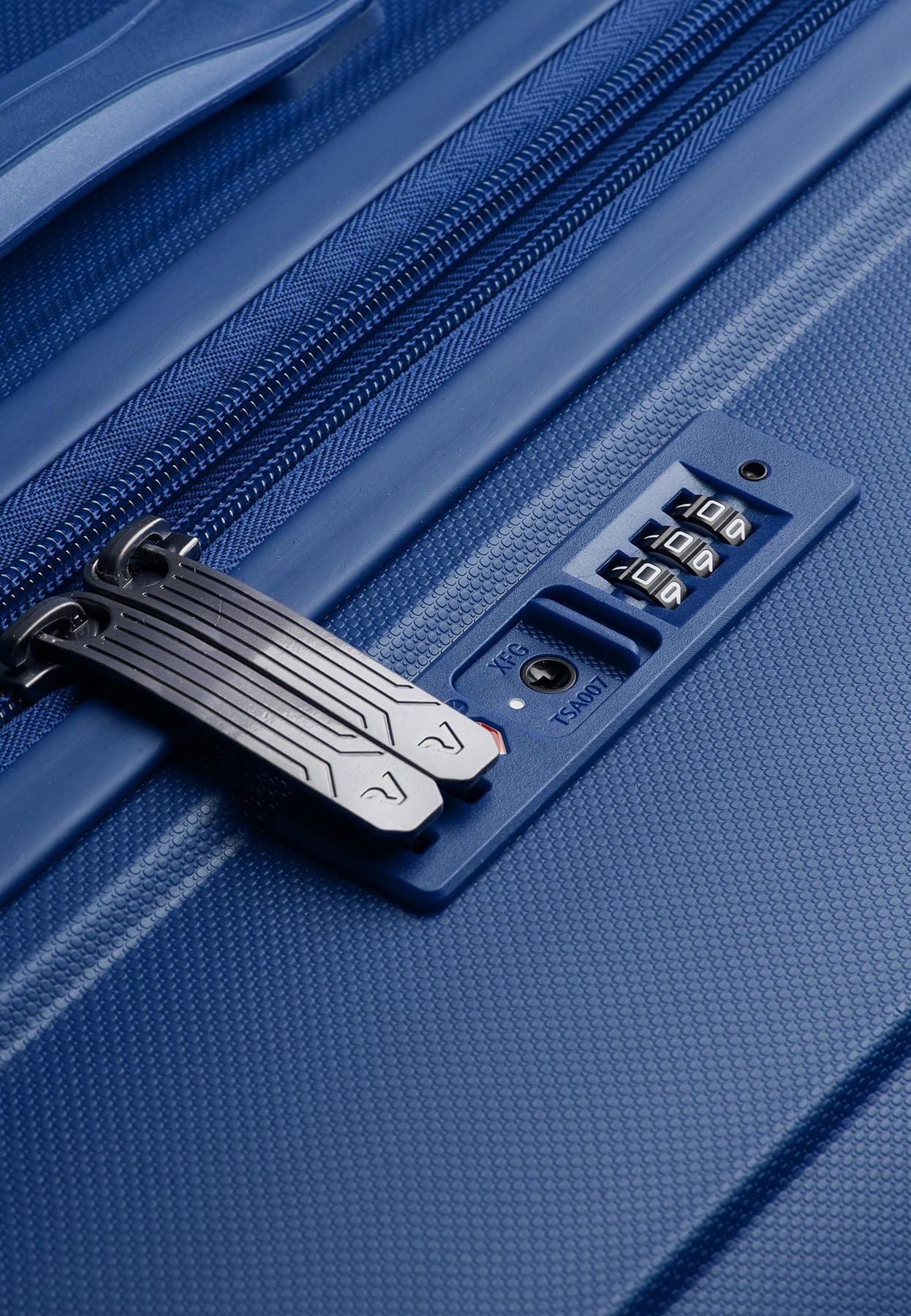 TROLLEY MEDIO 4R 68 CM EXP. - BLU NOTTE