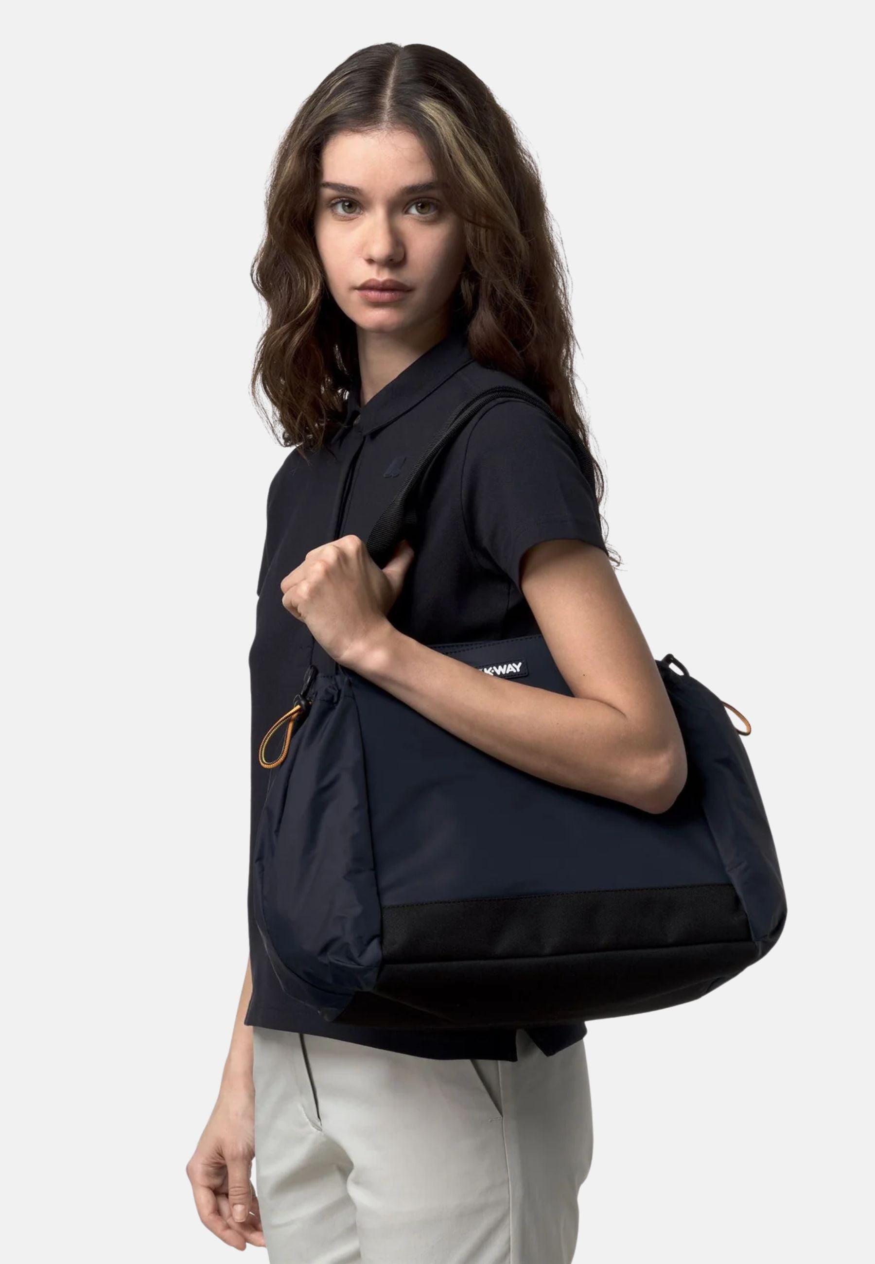 AISY BORSA