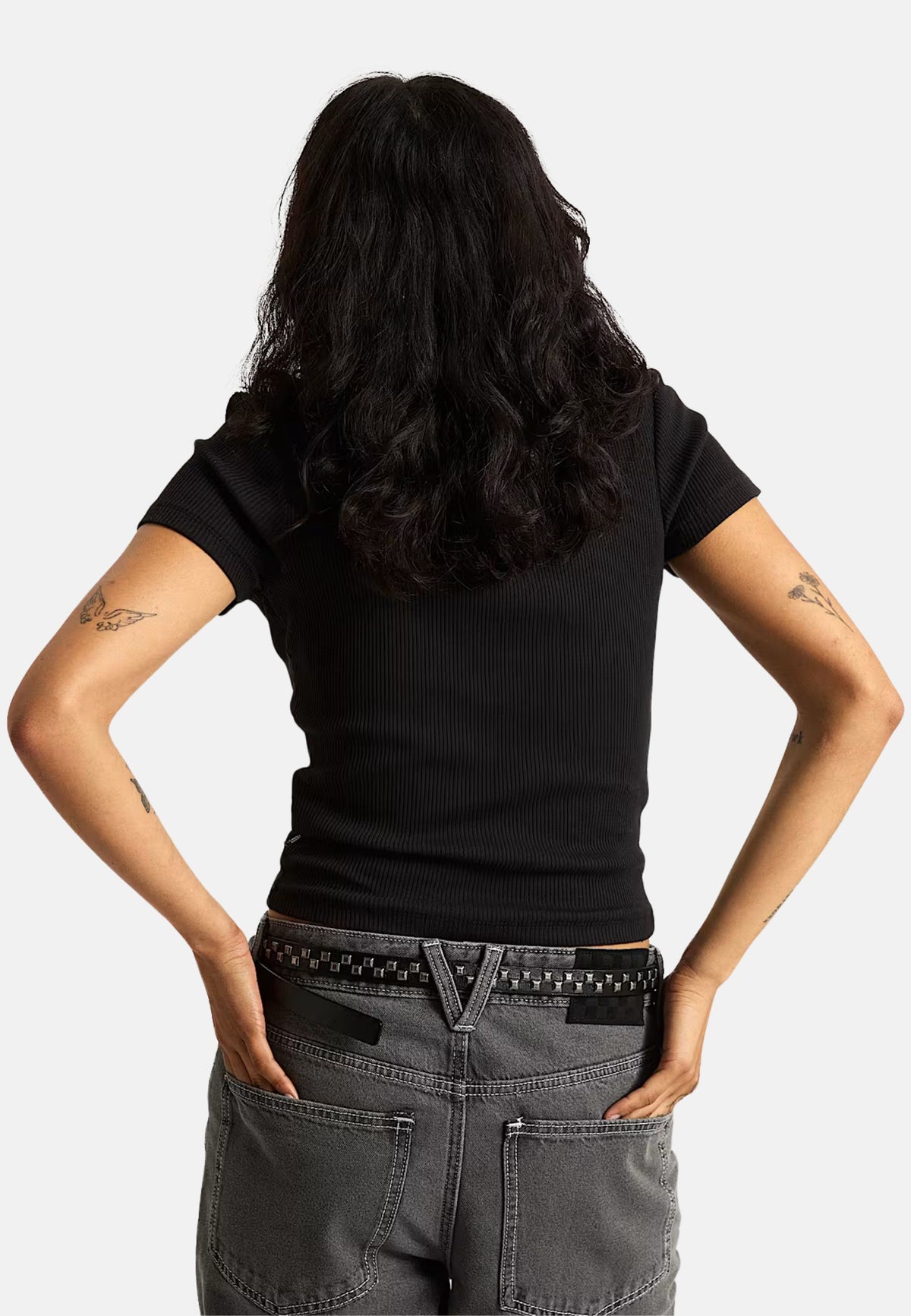 CAMERON TEE - BLACK