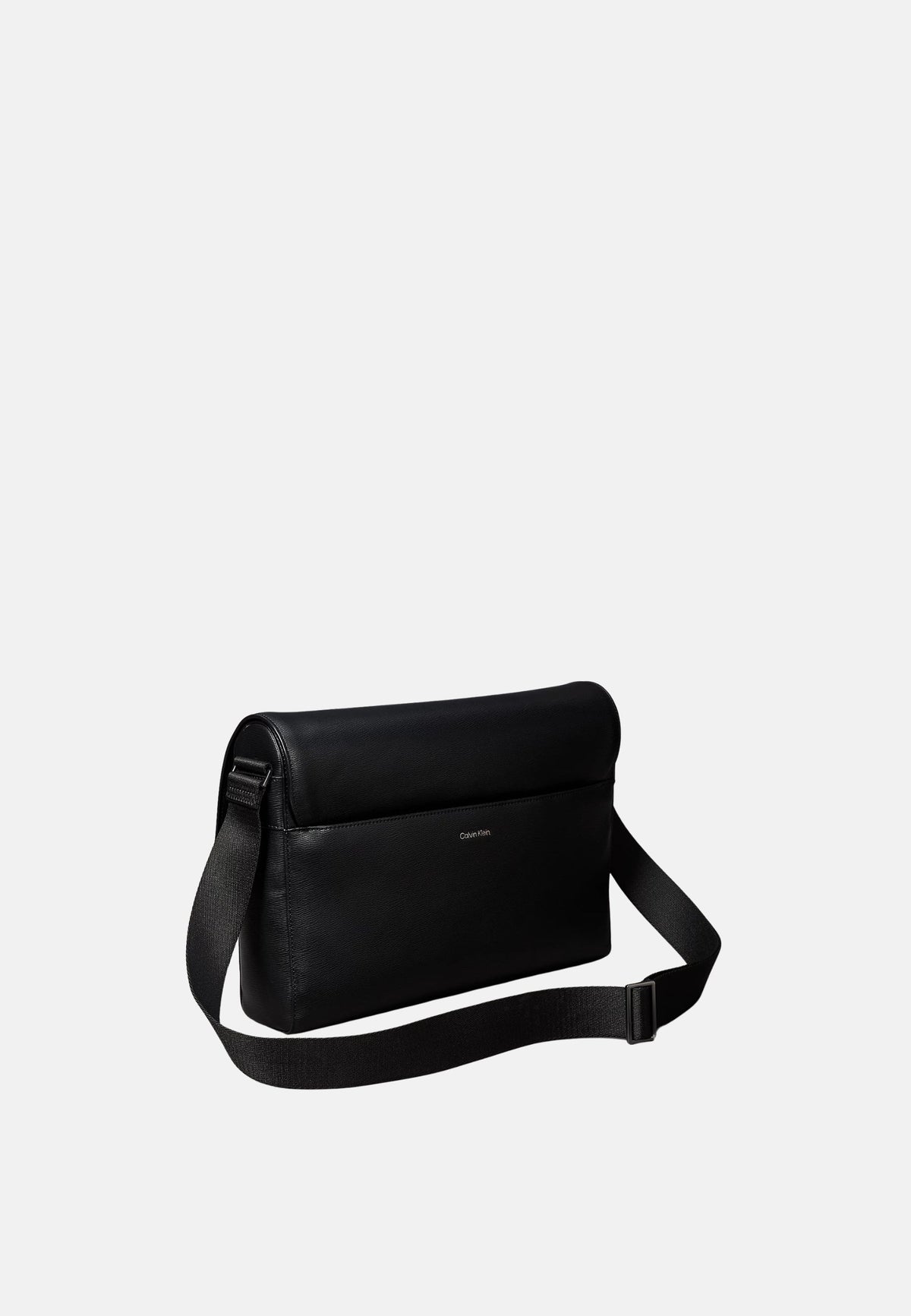EMBLEM HW FLAP MESSENGER - BLACK